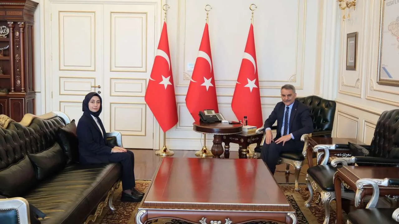Yozgat'a kaymakam adayı olarak atanan Ayşe Mina Turan, Yozgat Valisi